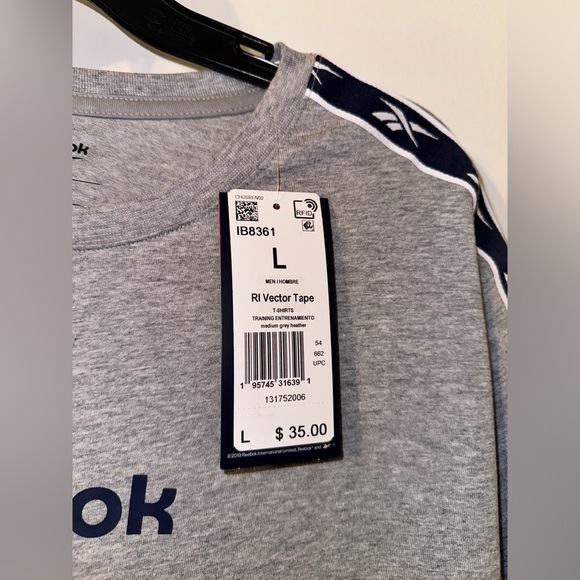 Reebok tshirt large NWT - Picture 2 of 4